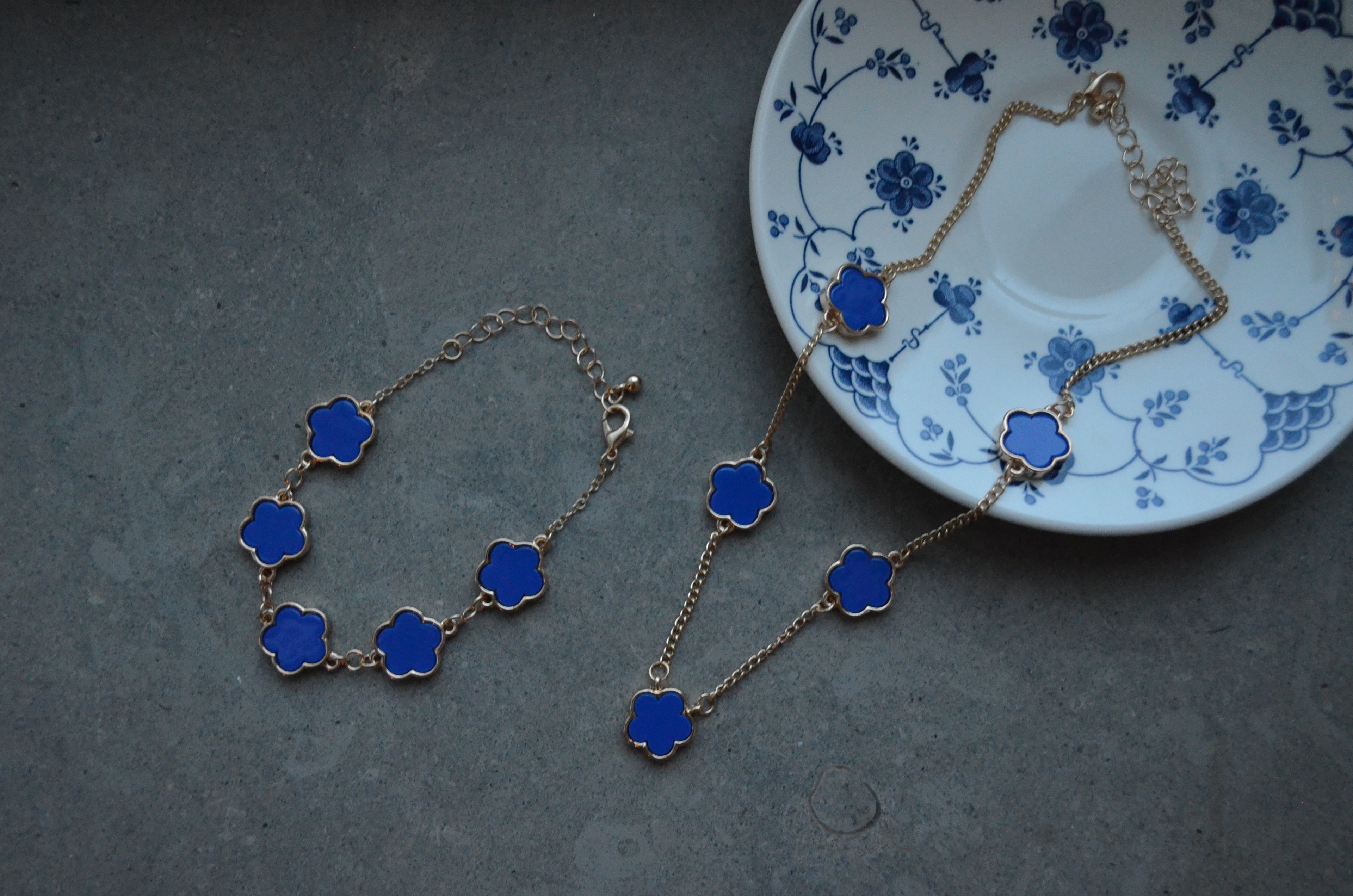 Golden Flower 18 K Sea Blue