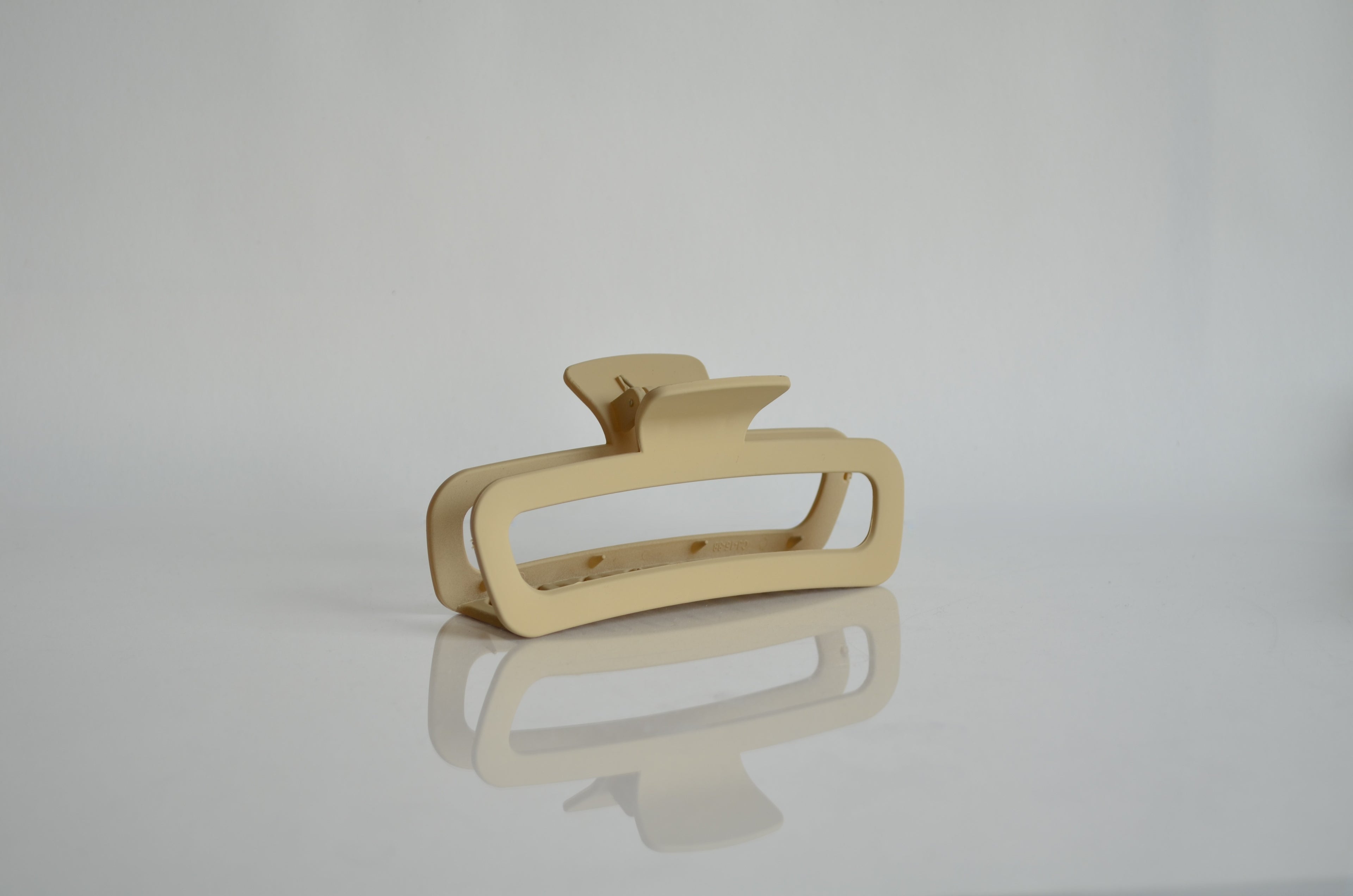 Oval Beige