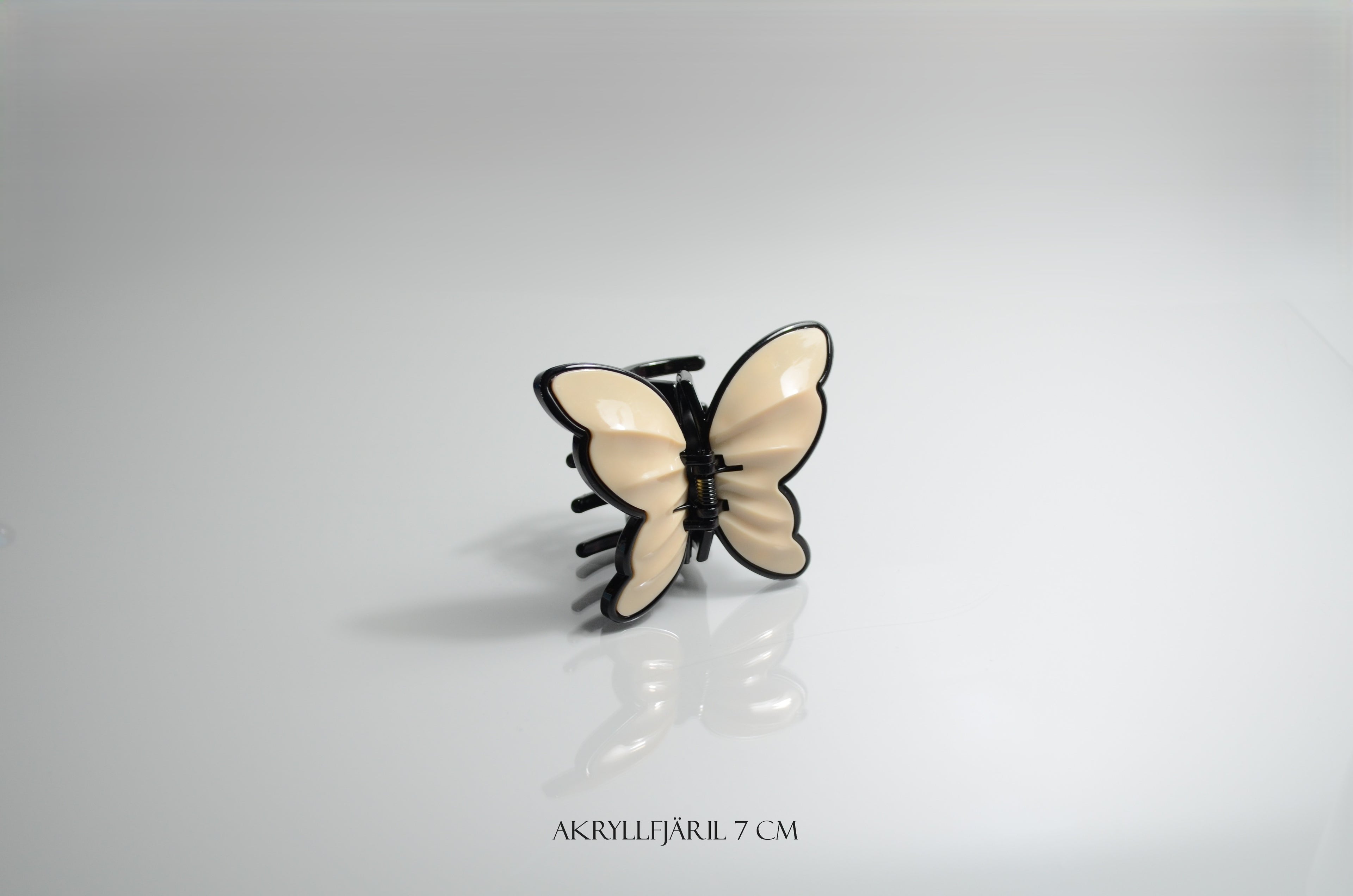 Elegant Vaniljvit och svart Akrylfjärilshårklämma